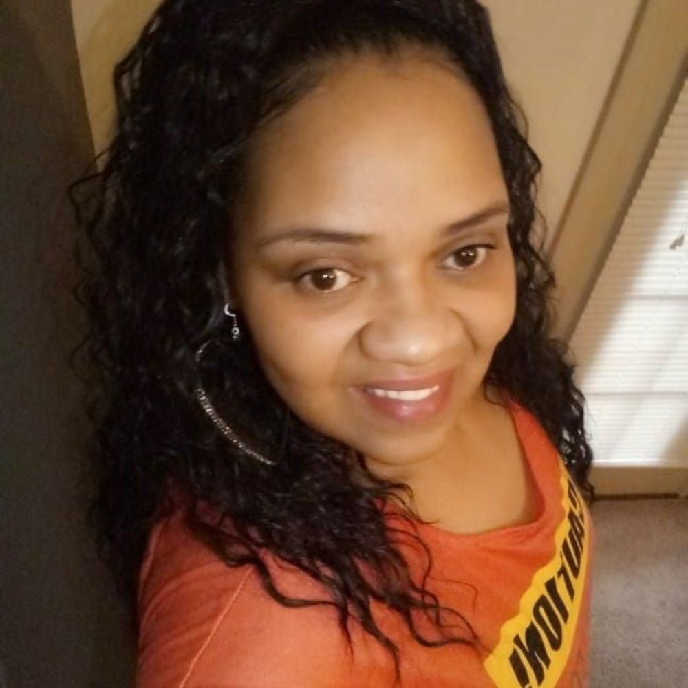 Meet your Posher, Sharon